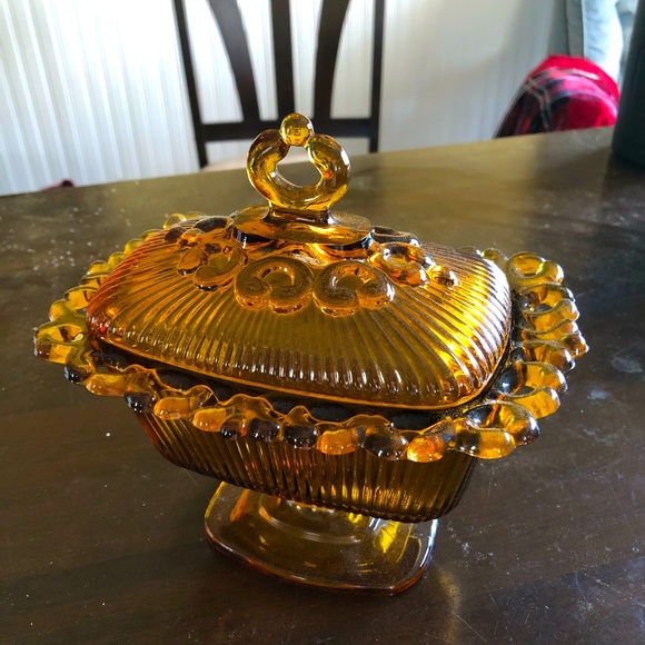 Vintage Amber Indiana Glass Candy Dish with Lid - Picture 1 of 12